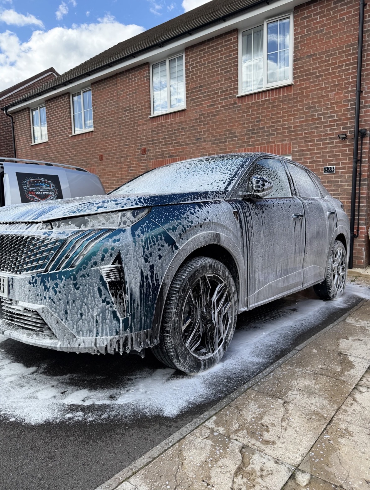RD Valeting snowfoam treatment